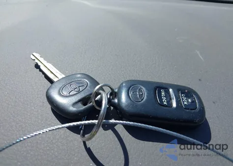 2005 Toyota Corolla Le from USA, damaged, VIN 1NXBR32E15Z521412